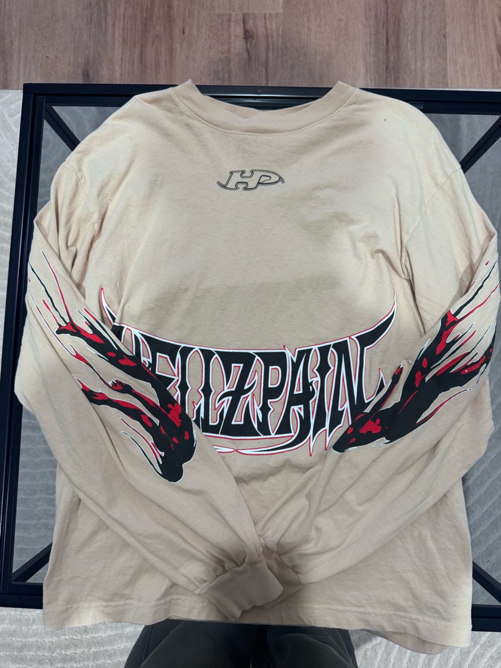 Graphic Long-Sleeve Shirt in Beige with Black & Red Print